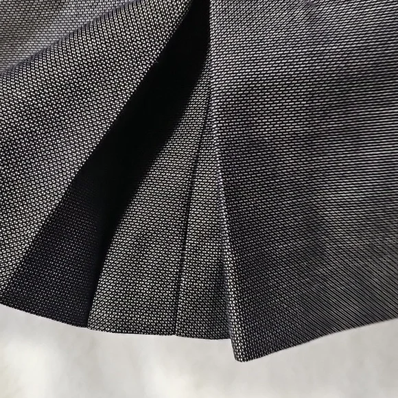 Nine West Gray 3 Button 3/4 Sleeve Blazer Size 4P - Picture 9 of 10